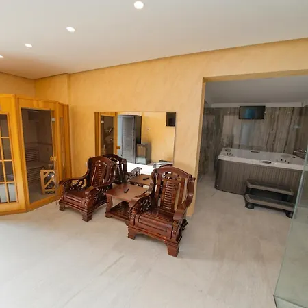 منتجع Bianca 4*